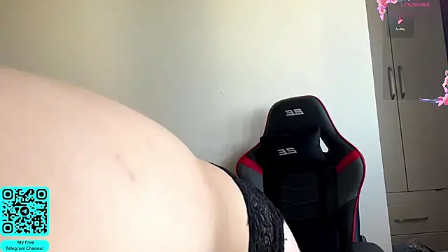 Chat XXX en directo de MadalynNosel