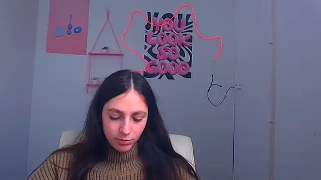 دردشة KissMeJulia الجنسية المباشرة
