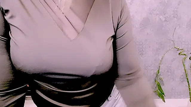 Djullia – Live XXX-chat