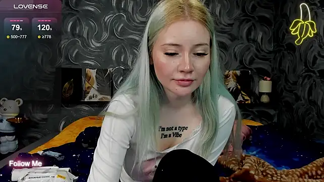 Lillie_Berry Adlı Modelin Canlı XXX Sohbeti