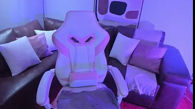 NoaLuxury - show ass hole