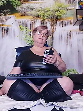 QueenPammy1 Chat XXX live