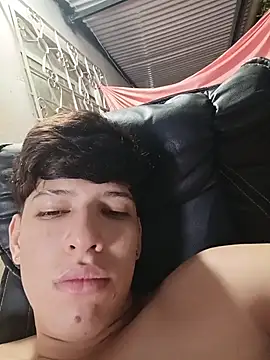 MenOnlyHot XXX чат на живо