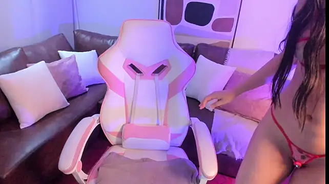NoaLuxury - show ass hole