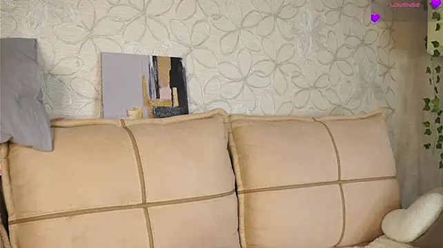Velmessan Live XXX chat