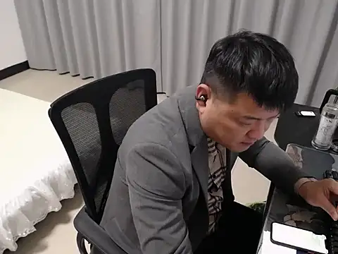 zhang1118 Live XXX-Chat