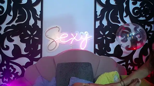 kittens_hornxyxx লাইভ XXX চ্যাট