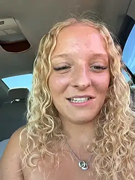 Sophie_cute06 - Brüste massieren