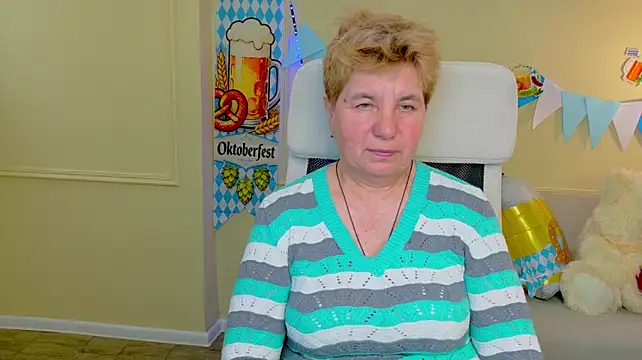 AdelinaLunan Webbikameraesitys