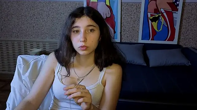 Cherryo_bloom76 Adlı Modelin Canlı XXX Sohbeti