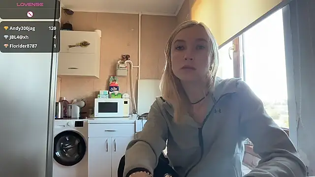 Chat +18 de AngelJeni ao vivo