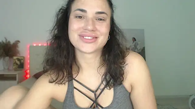 Chat +18 de RoxannePure ao vivo