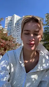 دردشة KikiWatson الجنسية المباشرة