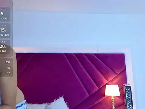 Chat +18 de SabinaCruz ao vivo