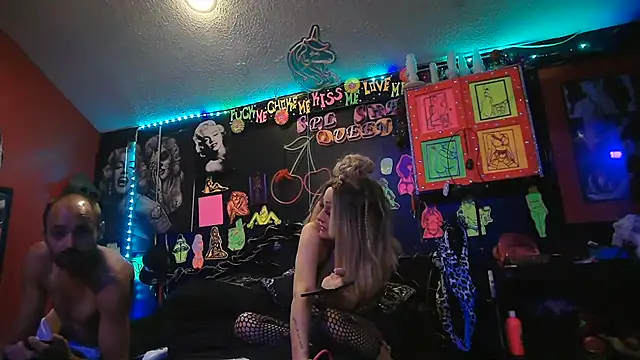 Онлайн чат XXX DaddyAndSplashQueen