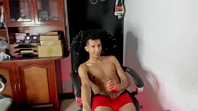 AlphaMarco Live XXX Chat