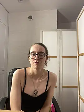 Czat XXX na żywo – MartiniiSelenna