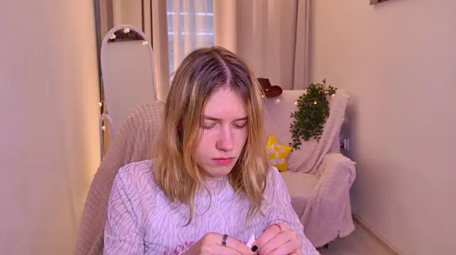 MilanaRayy élő XXX-chatje