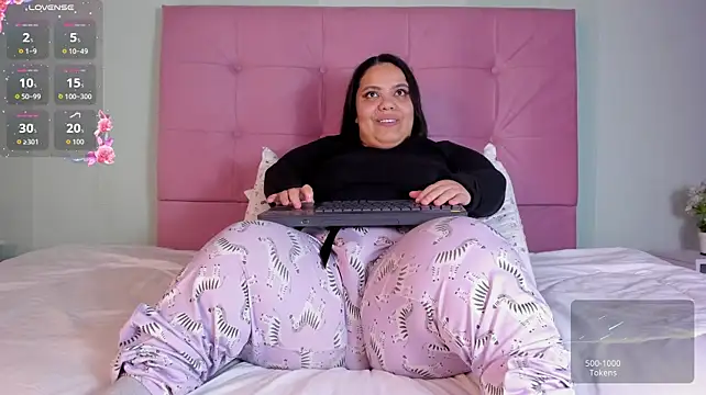 adenile5's Live XXX Chat