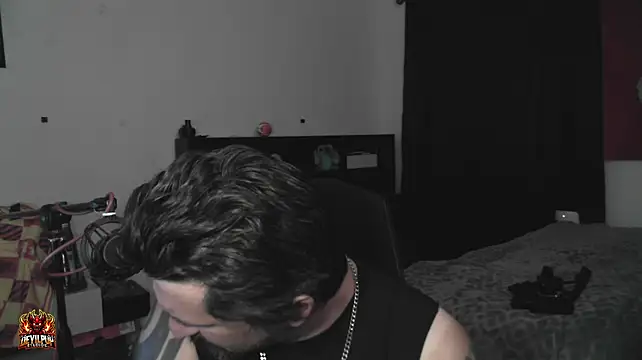 Chatroom XXX en direct de DevilPup75_