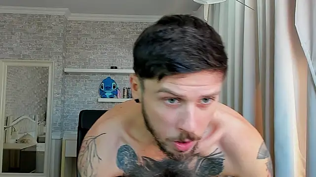 JonahShaw Adlı Modelin Canlı XXX Sohbeti