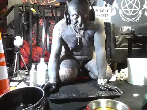 wormobject XXX чат на живо