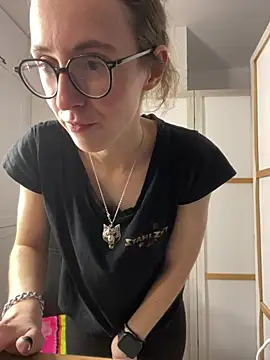 MartiniiSelenna's Live XXX Chat