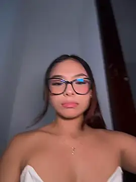 amira_cute2 – Naživo XXX chat