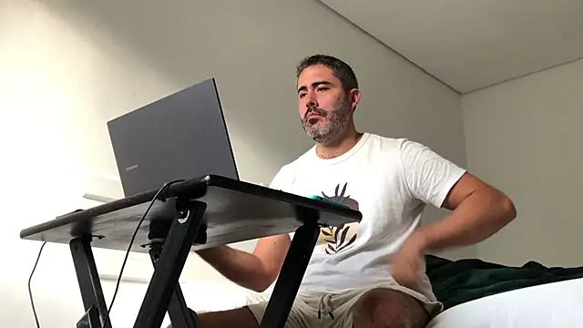 Chat XXX ao vivo de victor_chat
