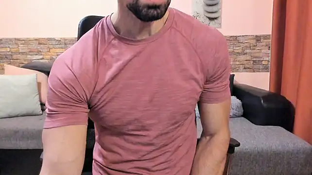 HotHunkTrainer Chat XXX in diretta