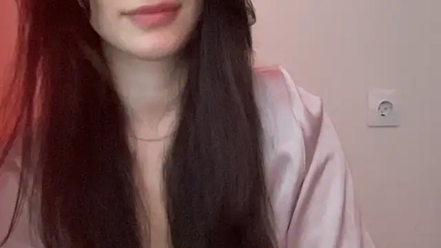 Toviraa Chat XXX live