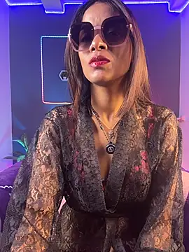 צ'אט XXX בשידור חי של Ivy_the_goddess