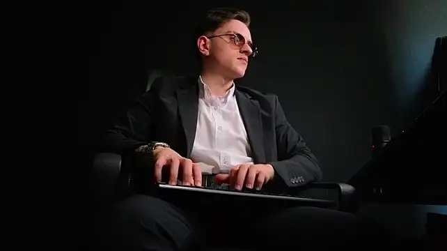 FelixStarkk XXX чат на живо