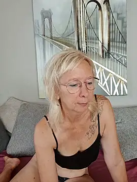 XXX chat uživo modela ReifesPaar69