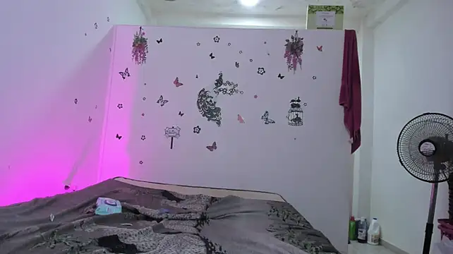 Rihanna_hotx লাইভ XXX চ্যাট