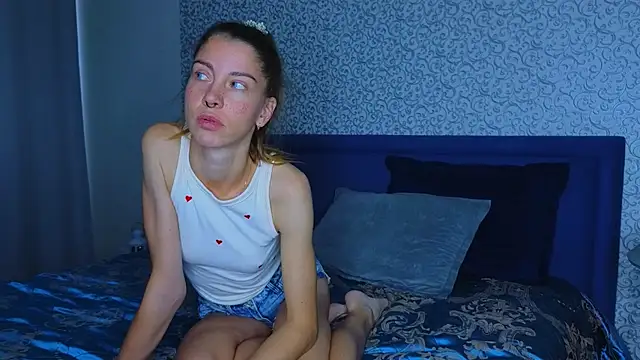 Kristi_Wolf Show in webcam