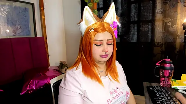 lussyevans24 লাইভ XXX চ্যাট