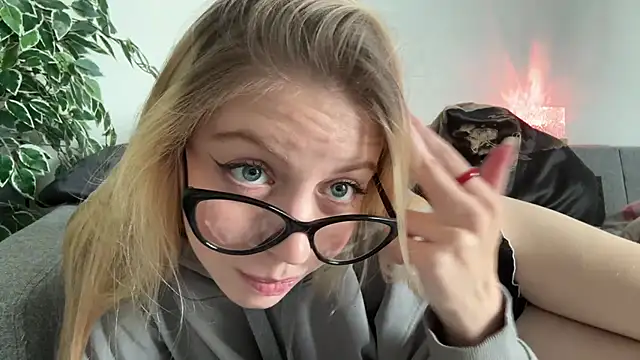 XXX chat uživo modela Fanny_Fresh