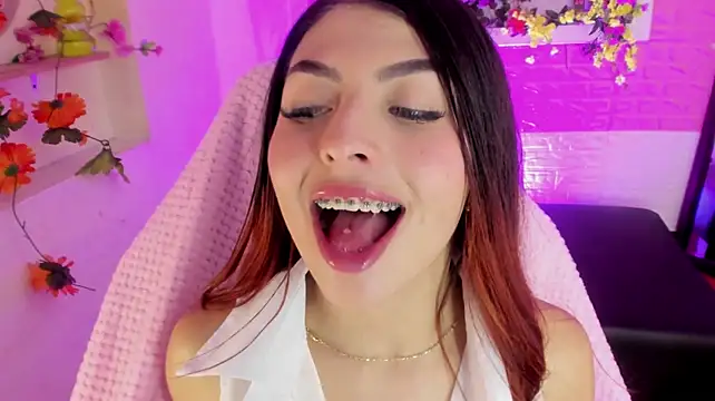 Ginny_Muse লাইভ XXX চ্যাট