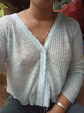 Ama-ra লাইভ XXX চ্যাট