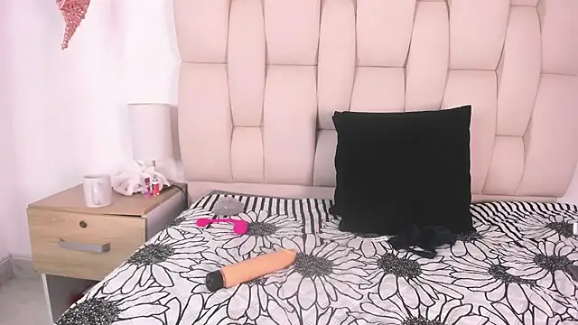 Aria_rose5 - DILDO IN THE VAGINA