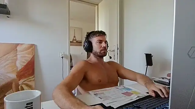 alpha-hunk élő XXX-chatje