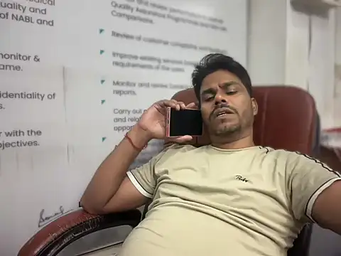 Raaz_5690n Live XXX chat