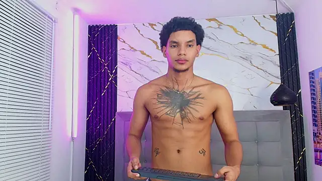 kai_storm77 Chat XXX in diretta