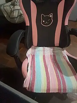 צ'אט XXX בשידור חי של Jessiiii888