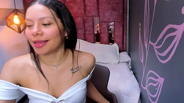 Chat +18 de Maya_Fox__ ao vivo