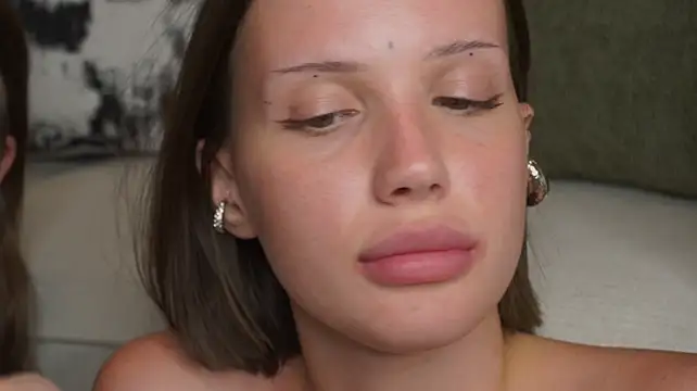 Mcdolls - go to swimming pool together