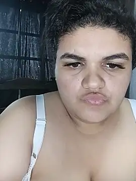 Alaia99's Live XXX Chat