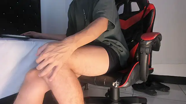 MaxLeons Chat XXX in diretta