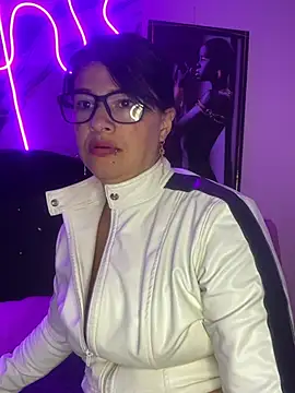 selin-mehott10 live XXX chat